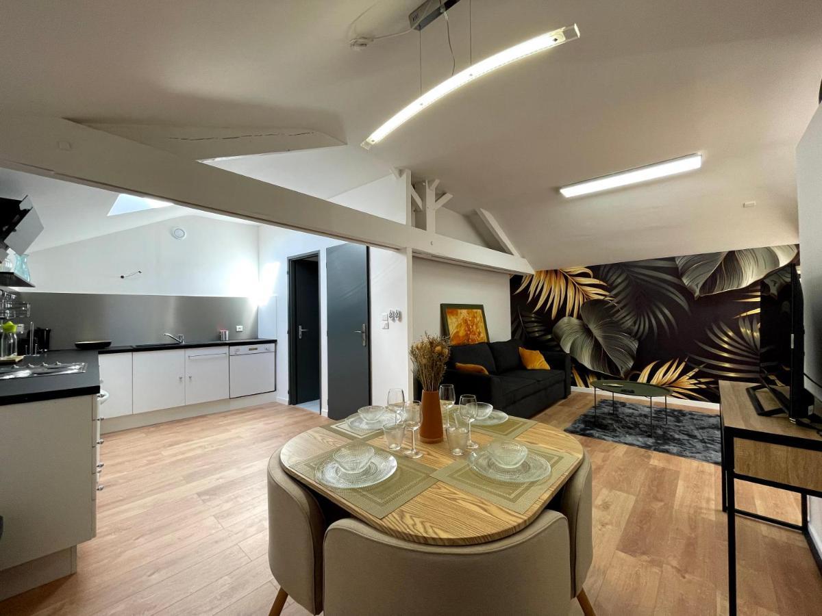 Gite De La Fauvette Saintes Apartment Bagian luar foto